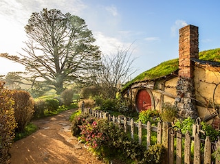 Auckland (2N)-Post Tour Holiday-Hobbiton Movie Set Tour