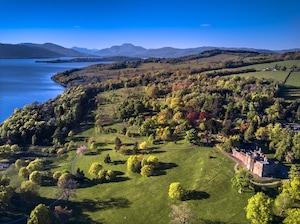Luxury England Scotland Van Tour Tour