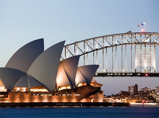 Sydney(3N) Post Tour Holiday-Port Stephens & Hunter OR Blue Mountain Tour