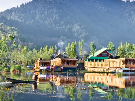 Seniors' Special Kashmir - Pune Tour