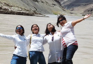 Veena World Moments 3