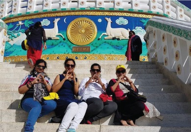 Veena World Moments 5