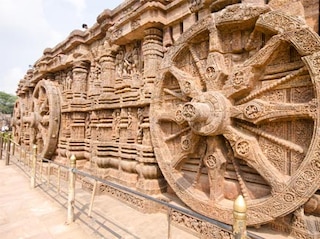 Women's Special Bhubaneswar Puri Konark Chilika Tour