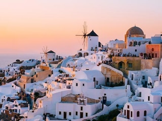 Women's Special Greece Athens Santorini Mykonos Tour