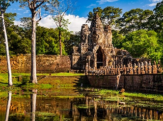 Women's Special Vietnam Cambodia Tour