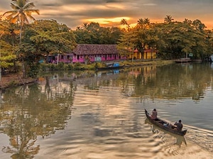 Backwaters and  Beaches Tour