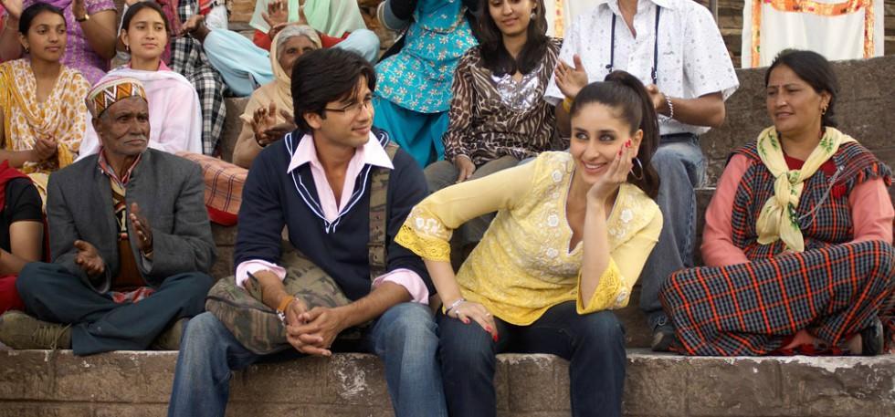 Name the last stop of the train for Geet and Aditya in Jab We Meet. 