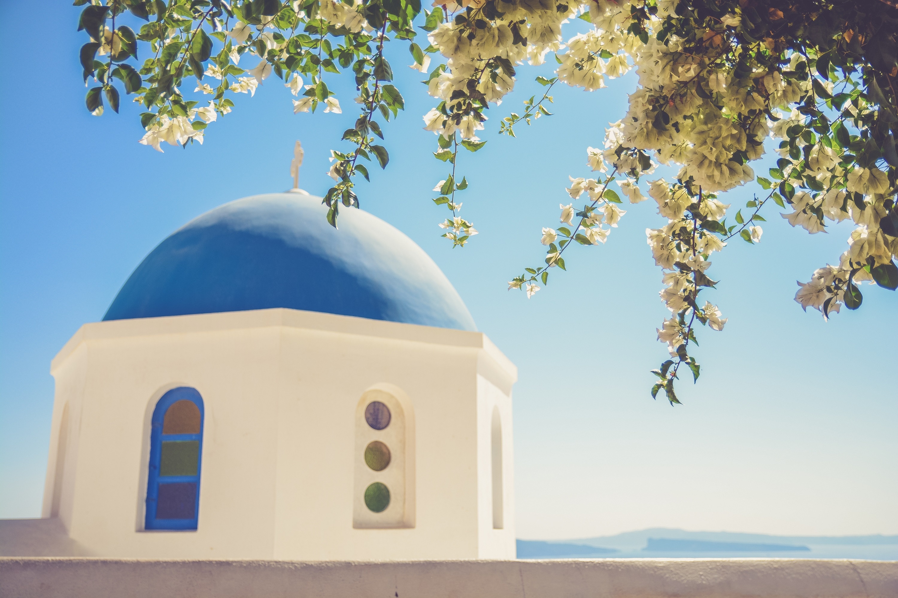 Why The Prominent Attractions Of Greece Are Painted In Blue And White 