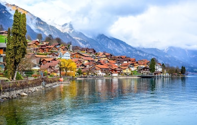 Top 7 Places to Visit in Switzerland - Explore the Land of Cheese & Chocolates!