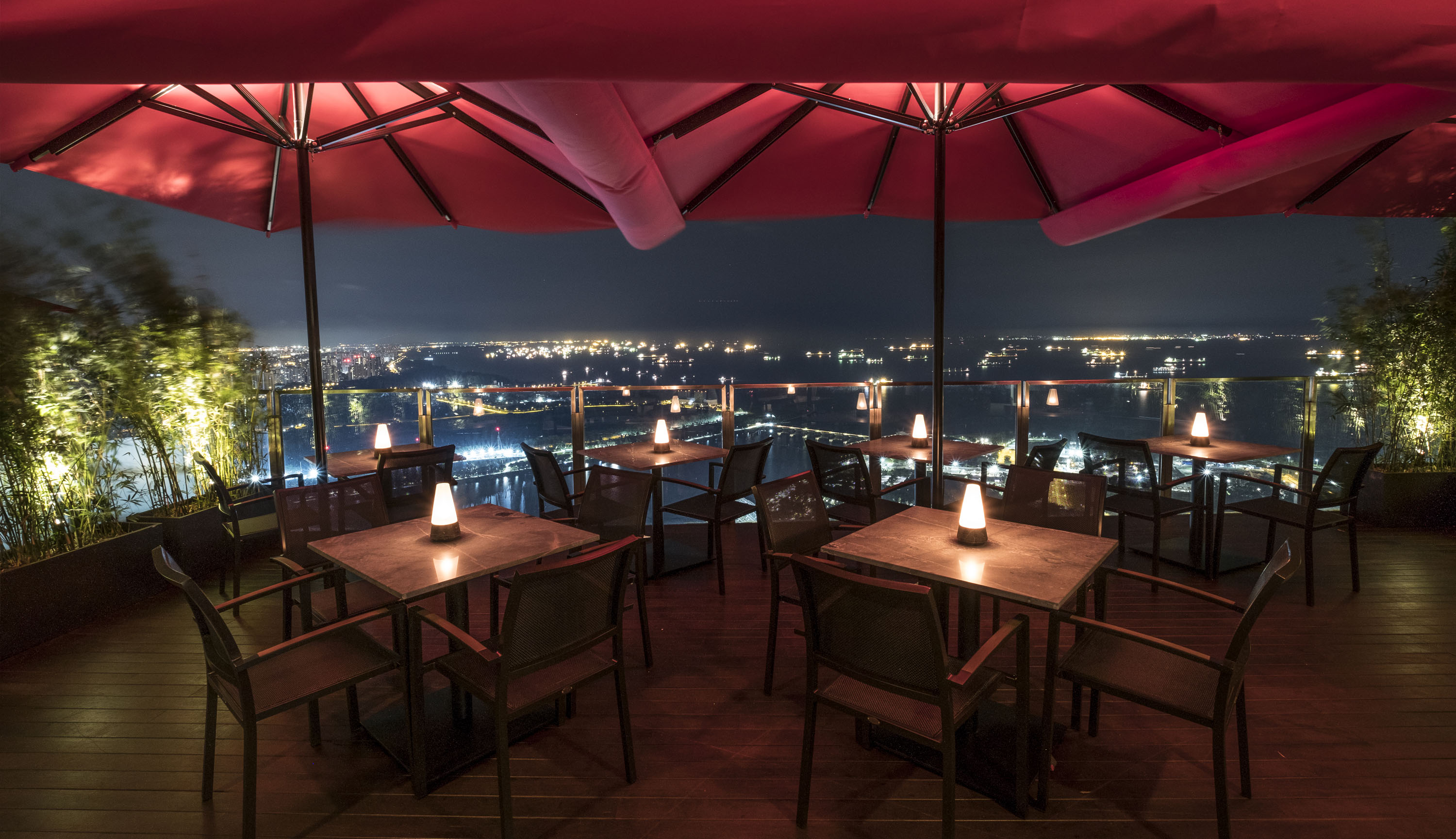 Rooftop Dining at Marina Bay Sands Rooftop Dining at Marina Bay Sands
