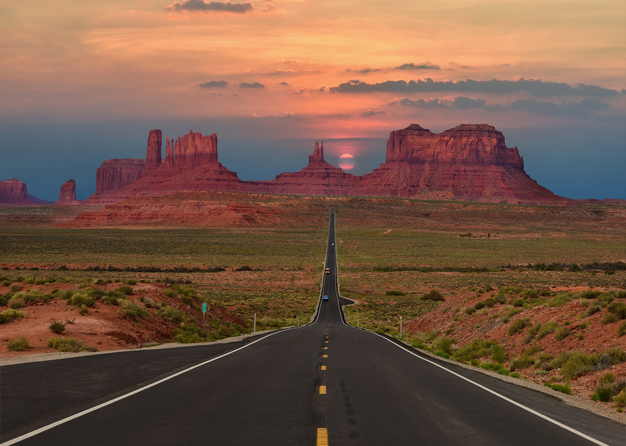 Shutterstock 1117074449 Scenic Highway In Monument Valley Tribal Park In Arizona Utah Border U.S.A. At Sunset