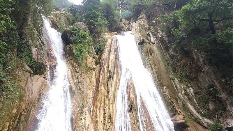 10 Waterfalls in India That You Must Visit | Veena World