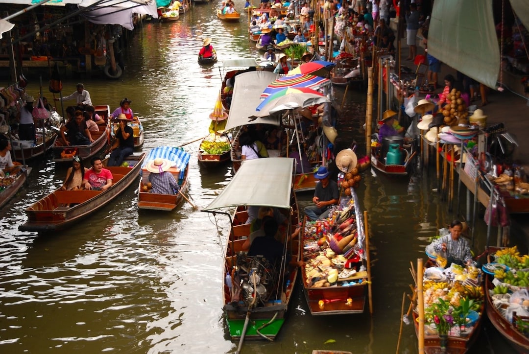  Floating Market—the Colourful Paradise for Shopaholics