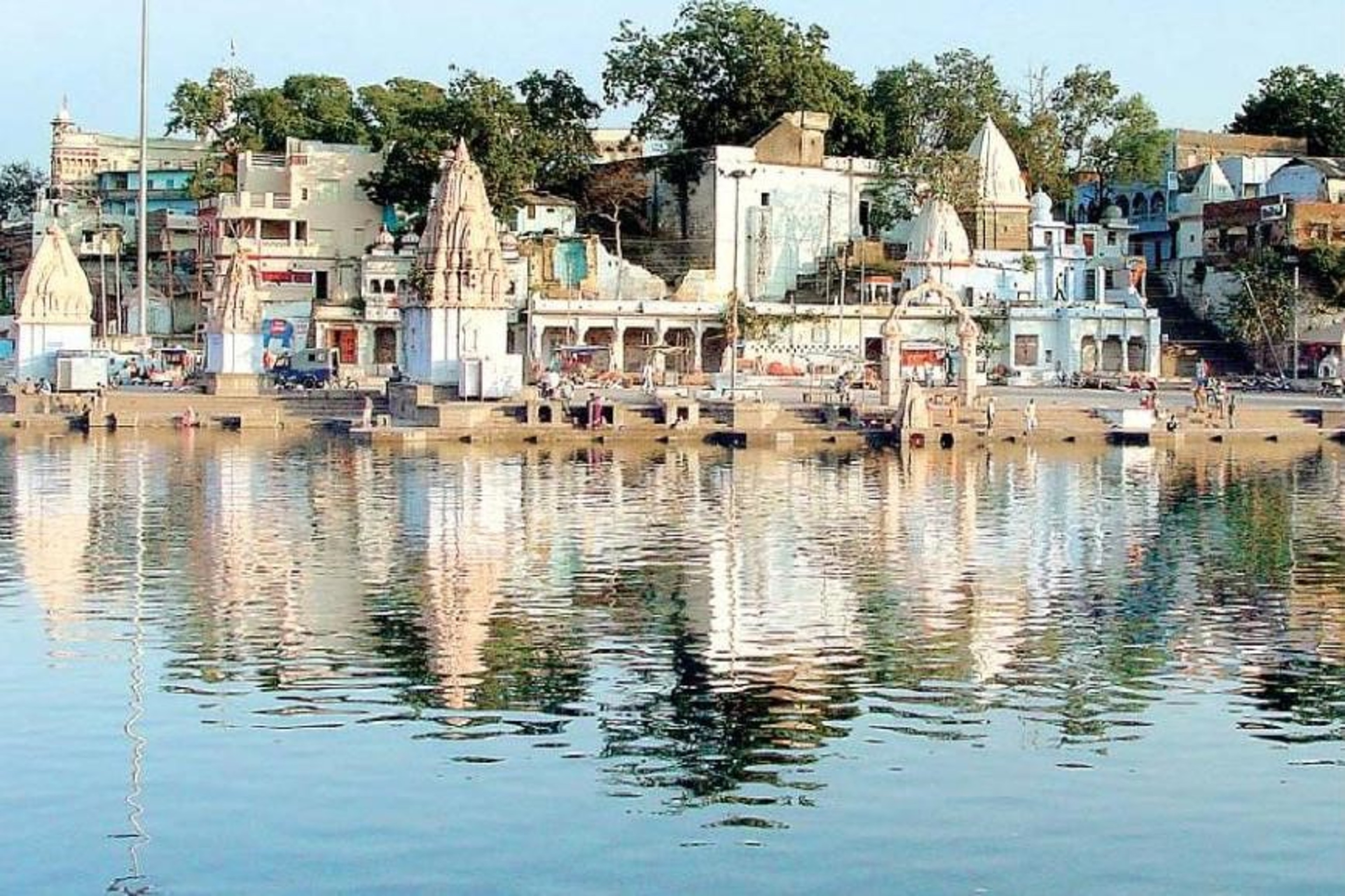 tourist places near ujjain in summer
