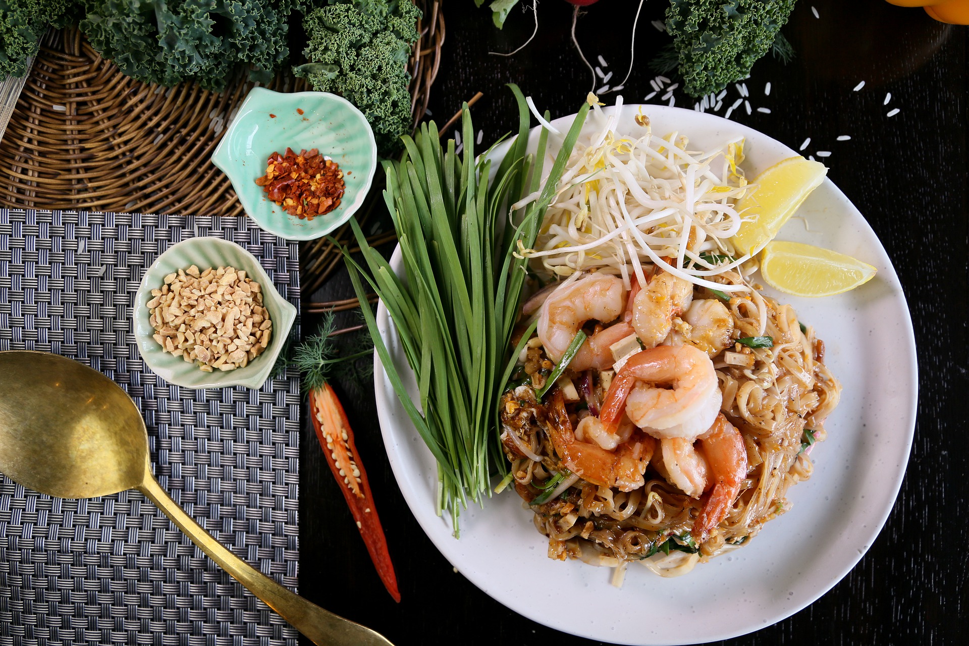 It’s Thailand’s national dish and probably one of the most popular Thai dishes abroad. A flavourful stir-fry dish consisting of rice noodles, tofu, dried shrimp, bean sprouts, and eggs, the flavours are an intricate combination of sweet, sour, and salty, with a well-balanced contrast of textures. 