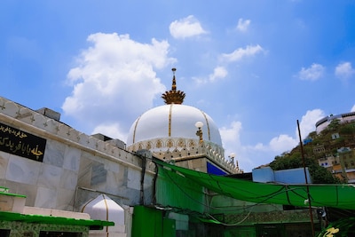Ajmer Sharif Dargah: An Evening at Khwājā Moinuddin Chishti's Dargah