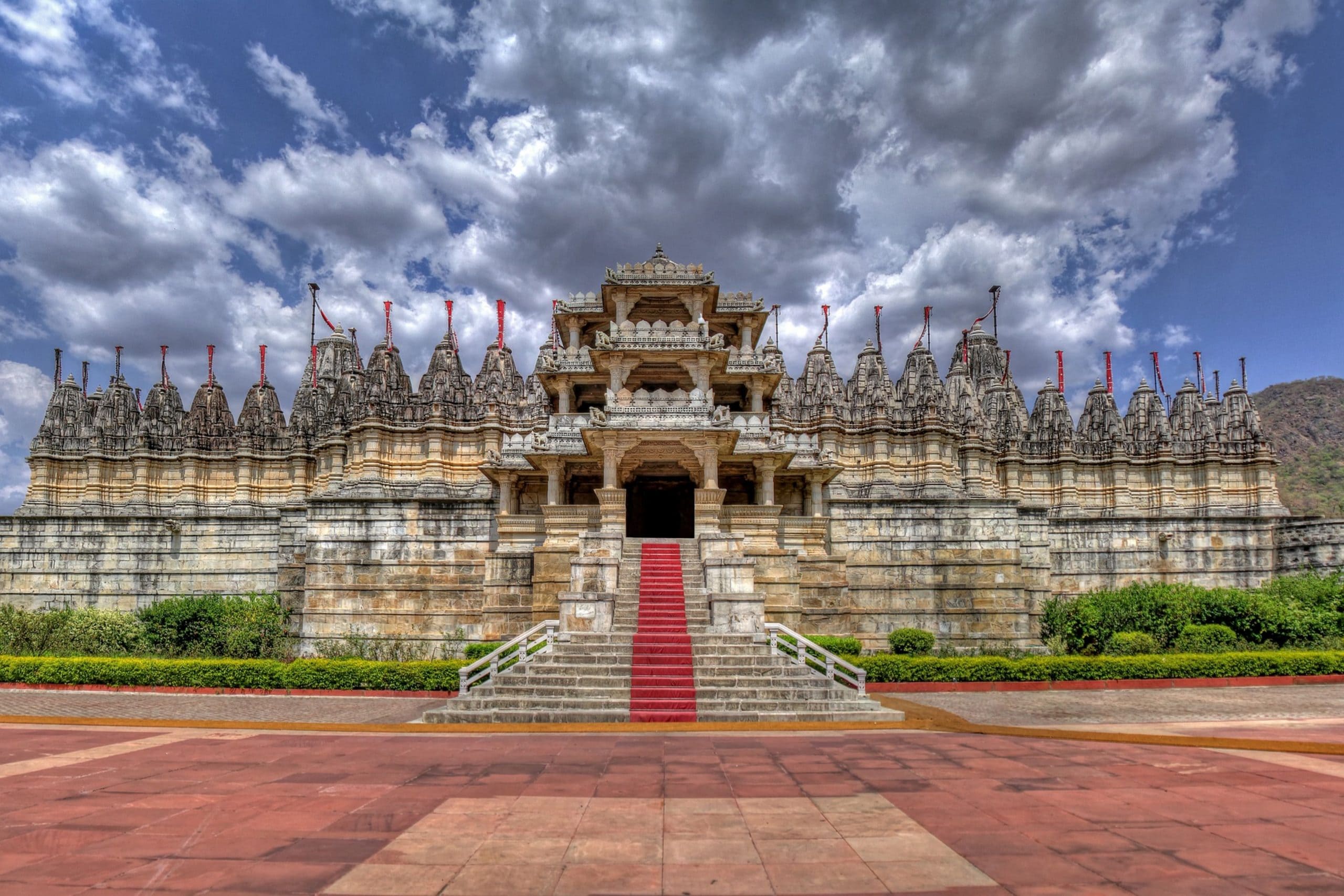 Ranakpur Jain Temple: Timing, History and Information | Veena World