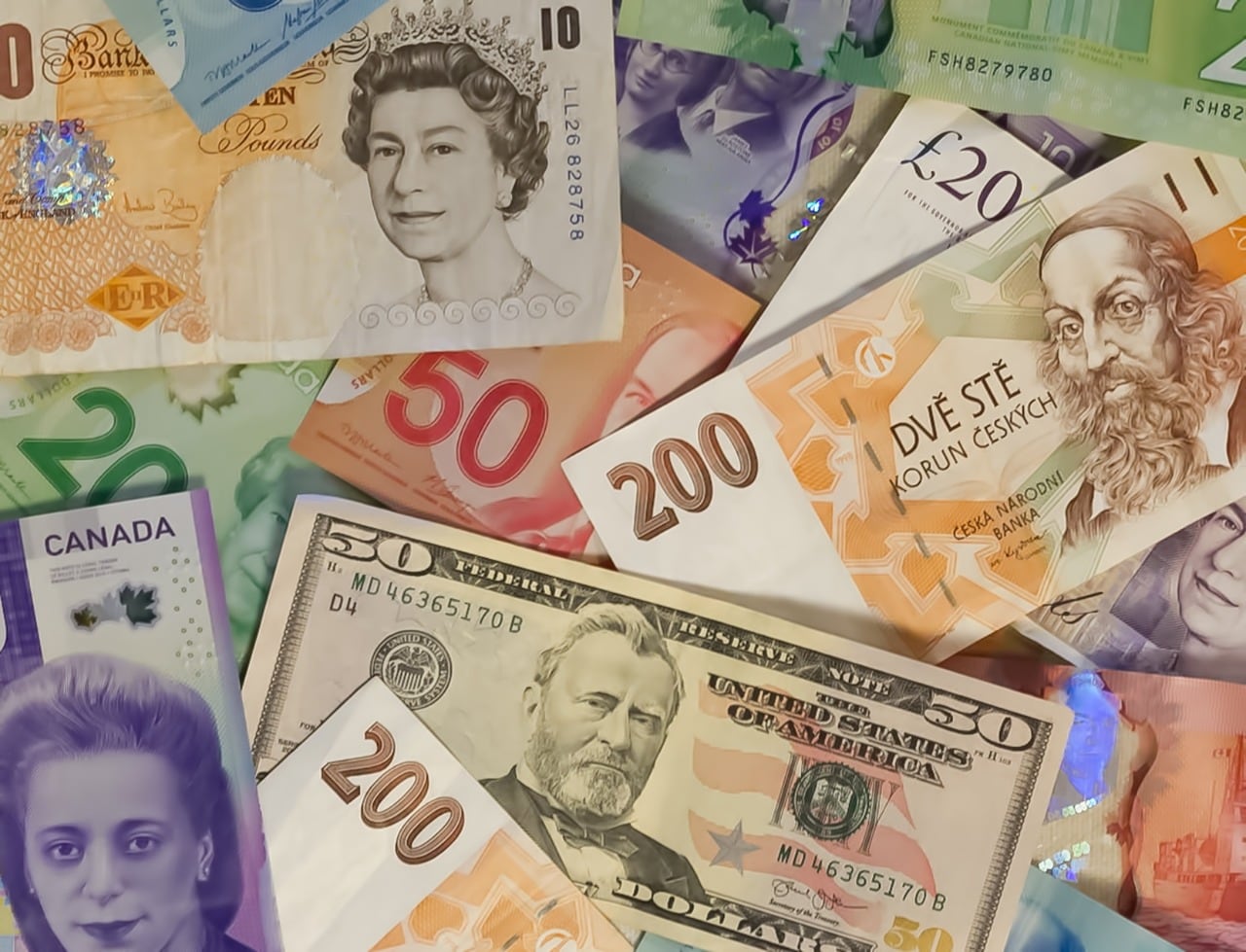 What to know before exchanging currency for an international trip?