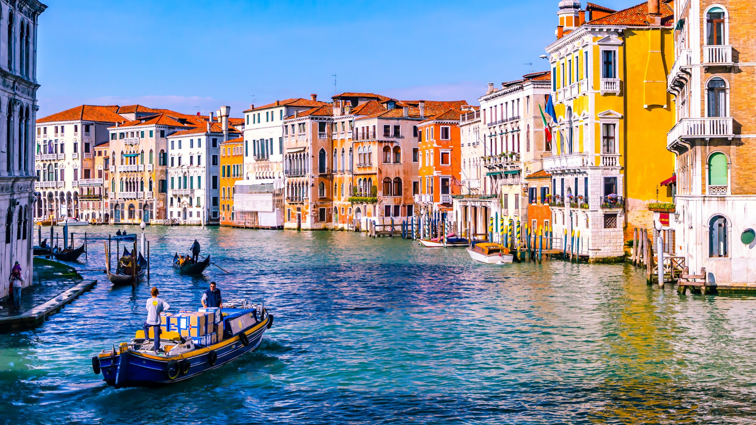 Venice is the only town in the world that gets around mainly by boat.