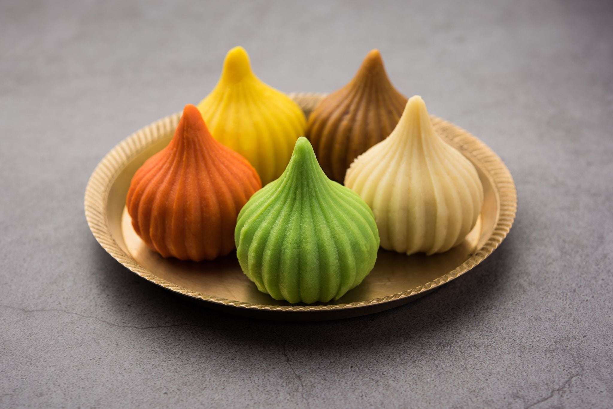 Which of these are the main ingredients in a modak?
