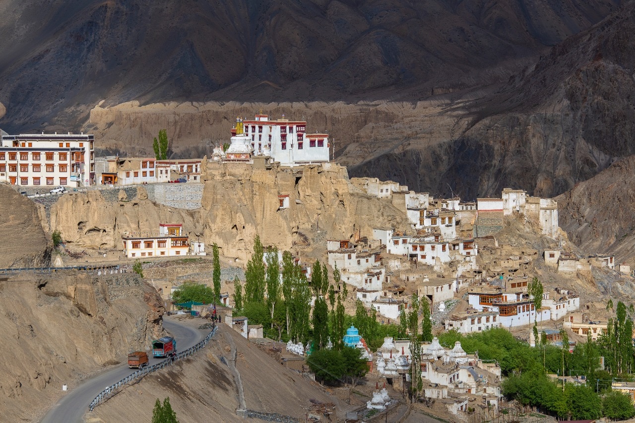 Which village in Ladakh has soil that depicts that of the moon