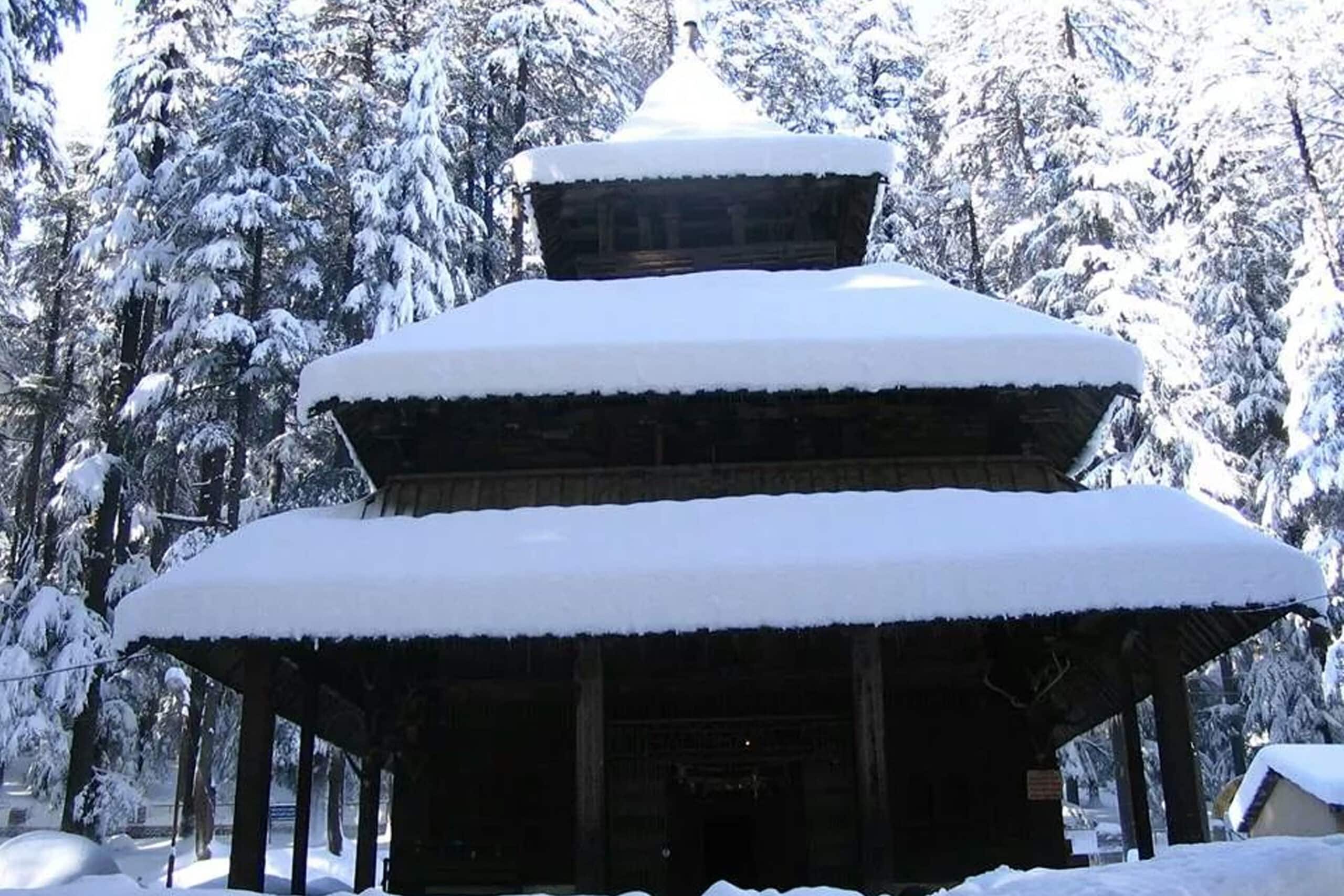 A Traveller’s Guide to Pagoda Shaped Hadimba Devi Temple, Manali ...