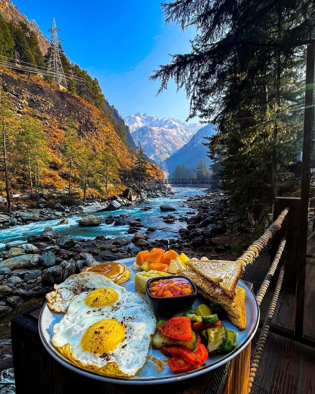 Food + Good view. There are very few things that can beat this. Photo courtesy @kanwal_baath #food #view #veenaworld