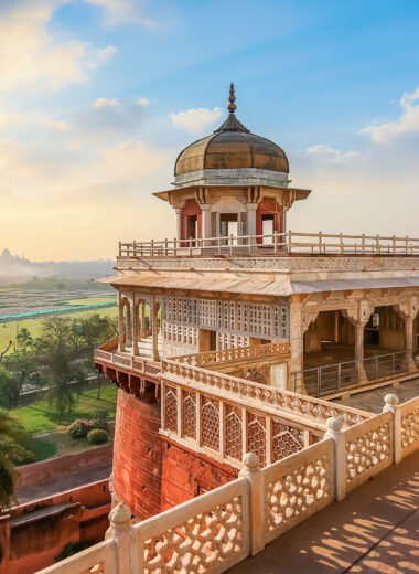 Agra Fort scaled e1644323108223