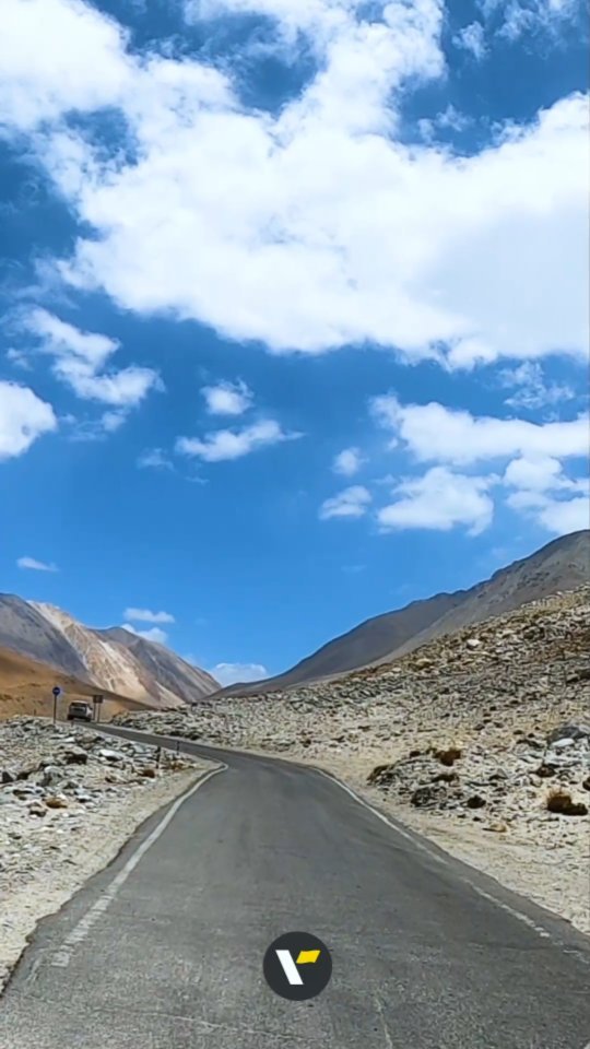 Want to book your tour to Ladakh? Hit the link in bio.🎥 - @potter_29 #Ladakh #LehLadakh#VeenaWorld