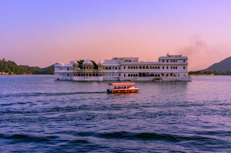 6-most-breathtaking-lake-view-hotels-in-udaipur-veena-world