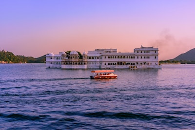 6 Most Breathtaking Lake View Hotels in Udaipur