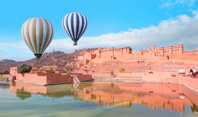 Enjoy Hot Air Balloon Rides in Jaipur