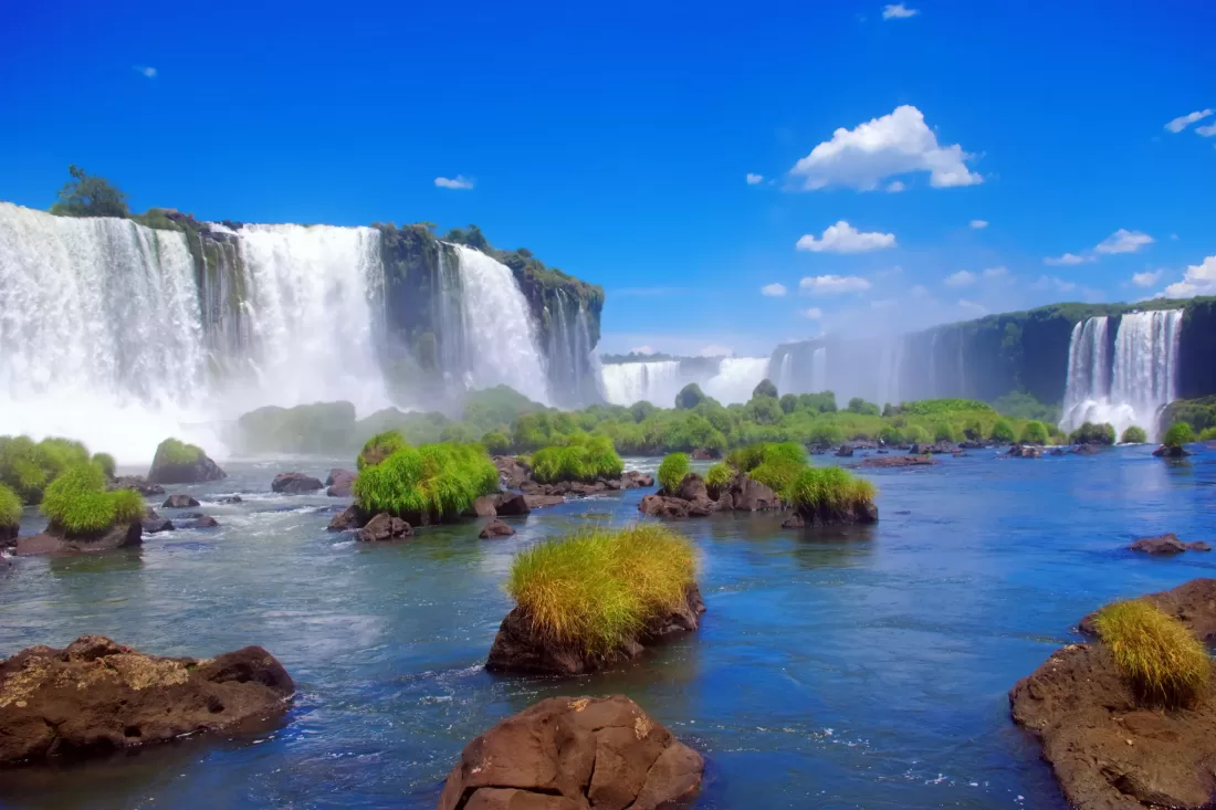 Exploring the Beauty of Iguazu Falls: A Guide to Argentina's ...