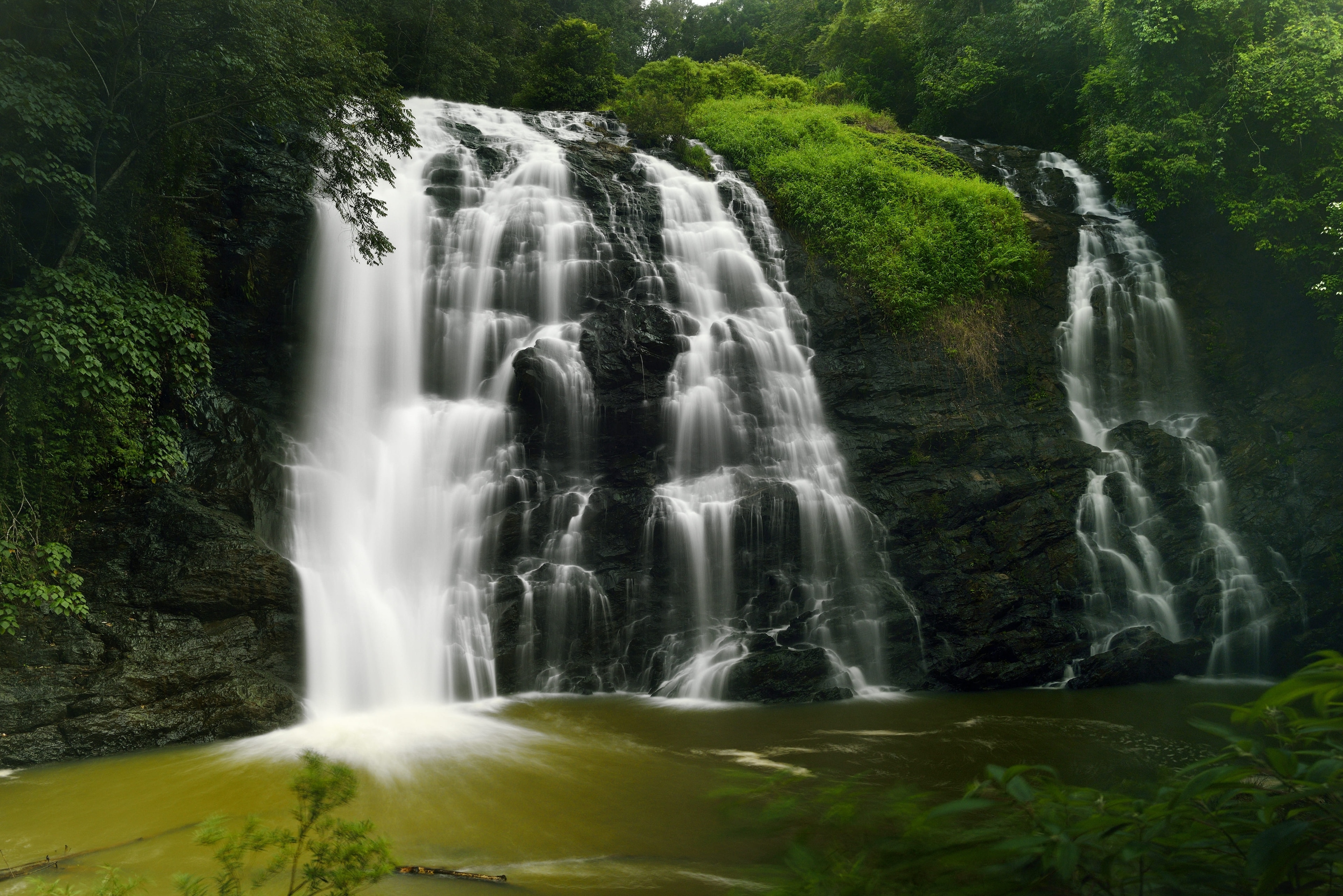 Top Tourist Places to Visit near Coorg for a Memorable Vacation