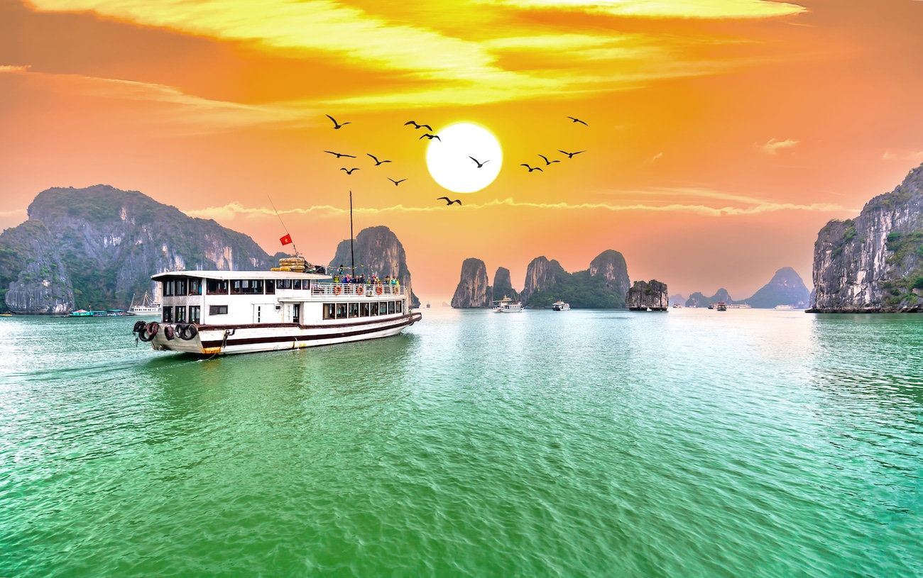 Here’s How You Can Plan a Ha Long Bay Cruise