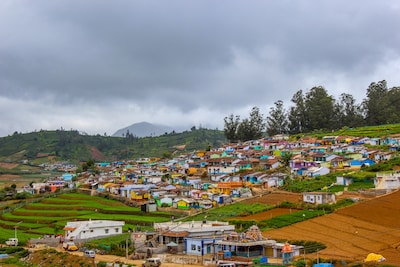Ooty Sightseeing - 10 Best Places to Visit in the Queen of the Hills