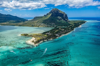 Everything about the Underwater Waterfall in Mauritius