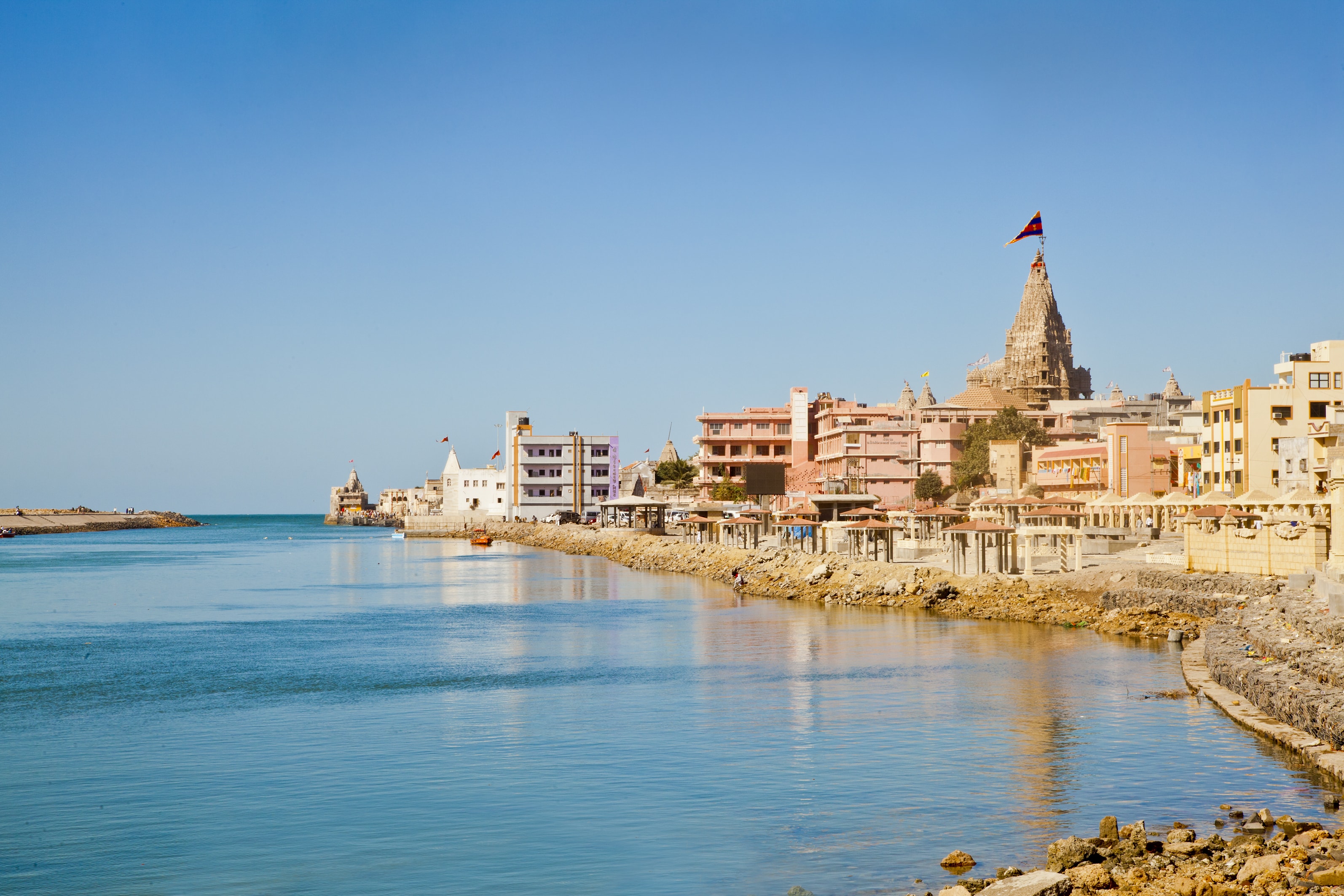 Stay at the Best Hotels in Dwarka during your Religious Trips