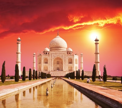 The Taj Mahal's Four Golden Hours