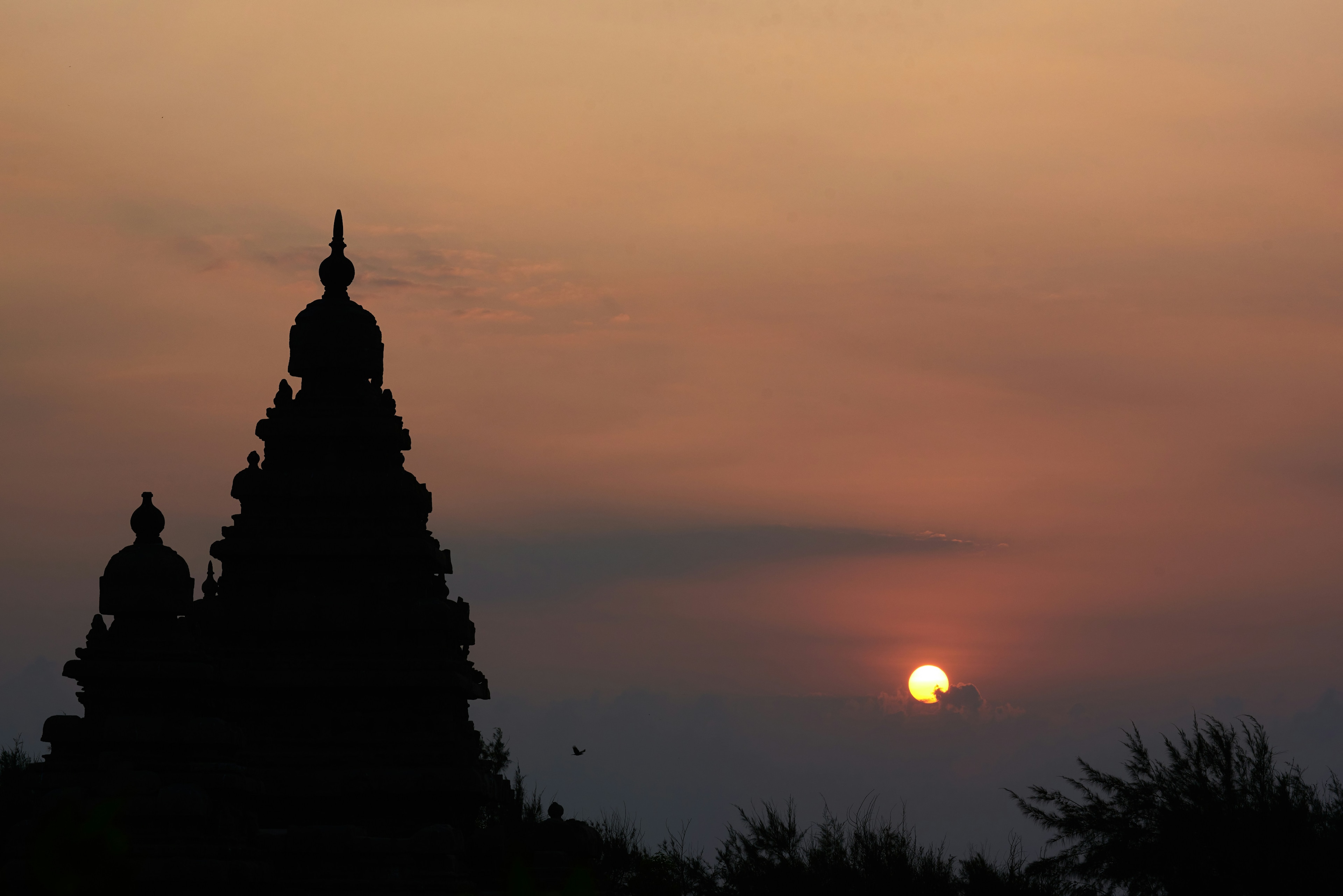Explore the Timeless Beauty of Mahabalipuram Shore Temple