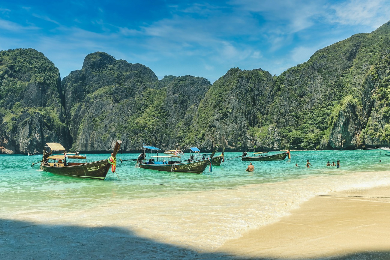 Krabi Island Trip: Beaches, Caves, and Emerald Delights