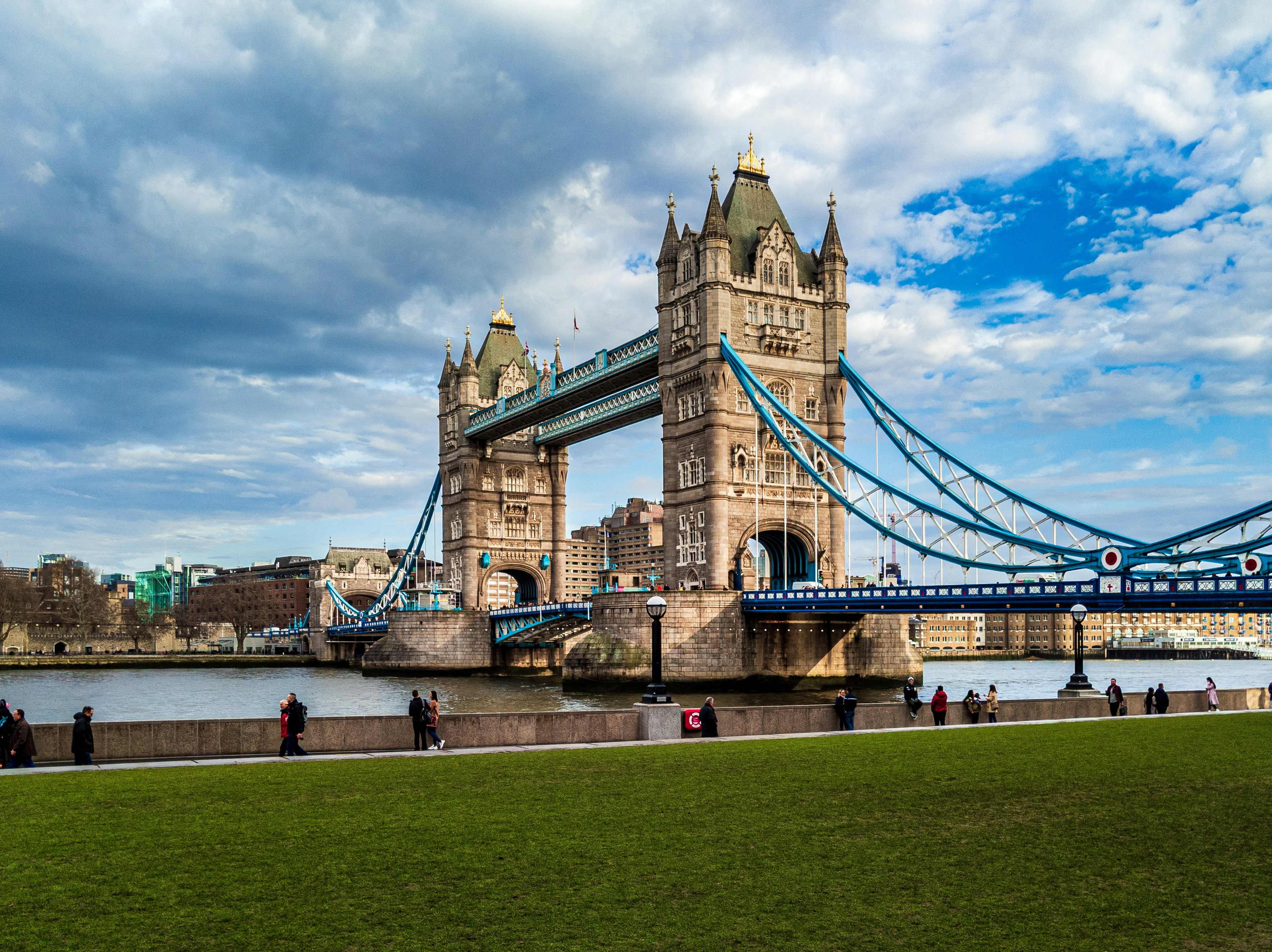 Exploring Tower Bridge in London - The Complete Guide for Visitors