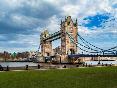 Exploring Tower Bridge in London - The Complete Guide for Visitors