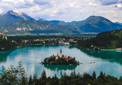 Lake Bled: Perfect Slovenian Lake & Castle Destination!