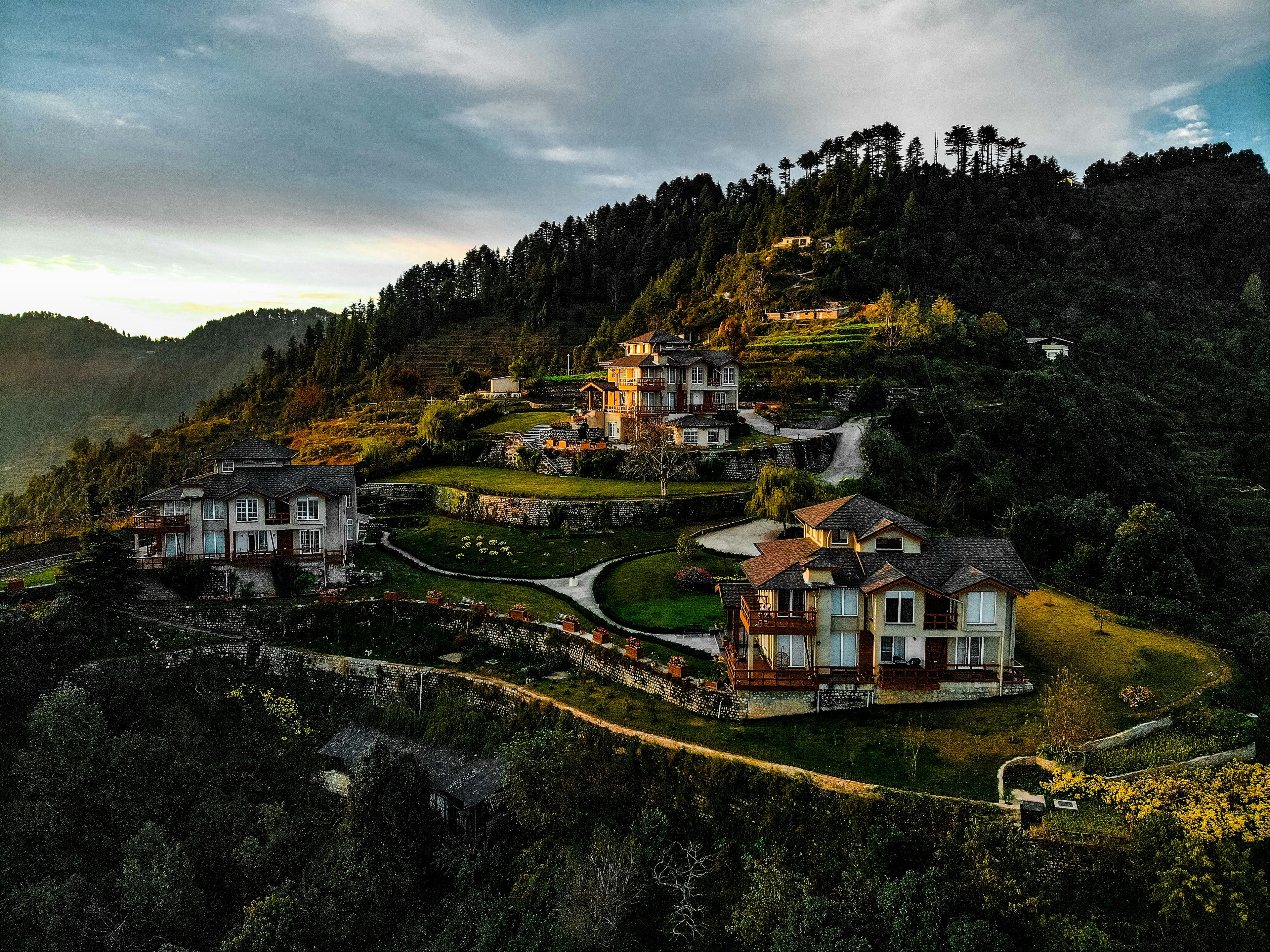 Mussoorie Best Season to Visit: A Seasonal Guide to the Queen of the Hills in India