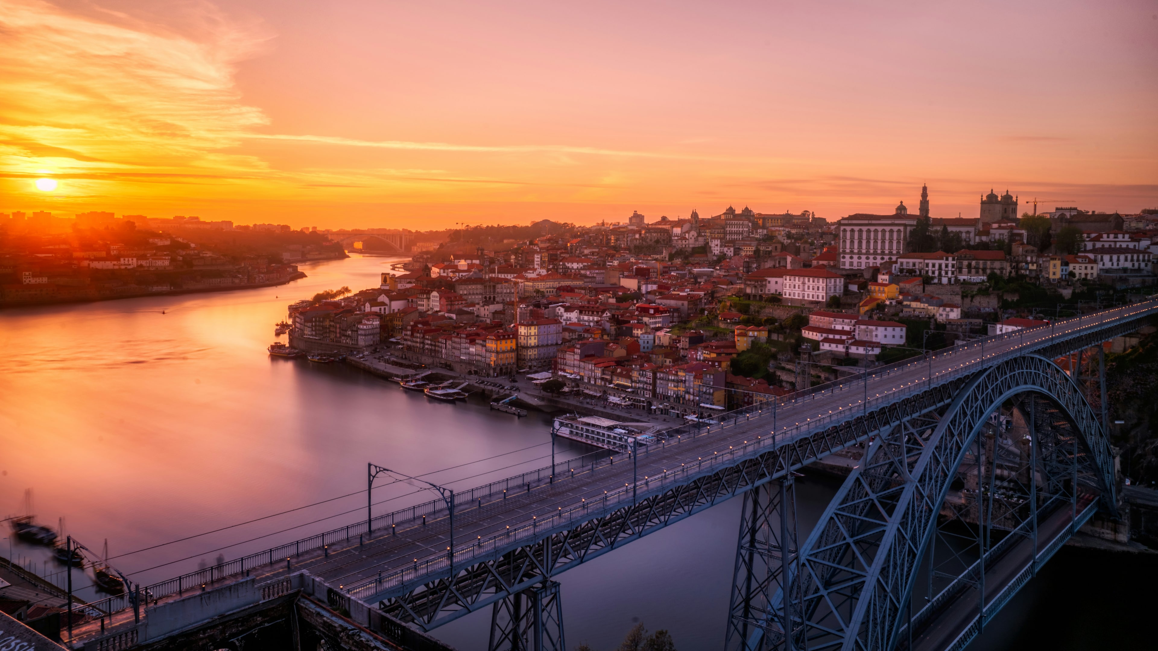 The Best Time to Visit Portugal to Explore the Historic Cities