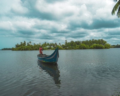 Top 10 Places to Visit in Kannur: Beaches, Backwaters, and Beyond