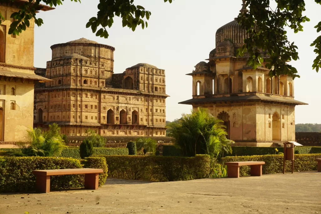 visiting places in Orchha