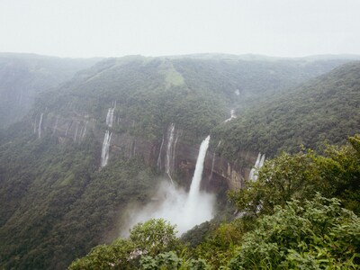 Discover the Beauty of Nohkalikai Falls: The World’s Tallest Plunge Waterfall