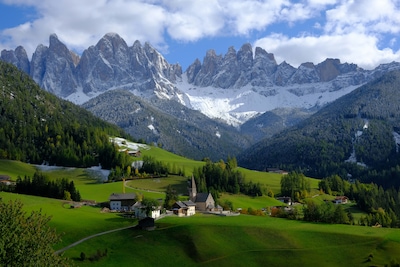 What are the Top Dolomites Tourist Attractions